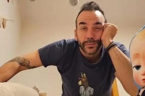 Ο Πάνος Μουζουράκης μάς δείχνει το παιδικό δωμάτιο της κόρης του