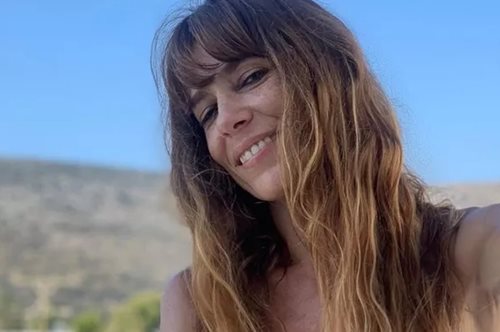 Η Μυρτώ Αλικάκη είναι κορίτσι του καλοκαιριού και οι φωτογραφίες από τις διακοπές της στο Αιγαίο είναι η απόδειξη