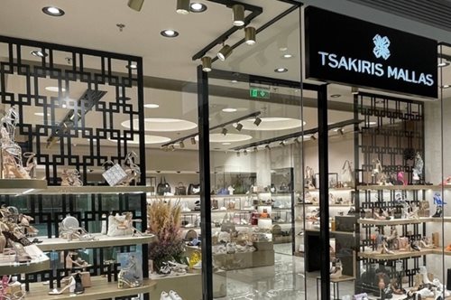 Mία μοναδική εμπειρία μόδας στα νέα ανανεωμένα καταστήματα Tsakiris Mallas