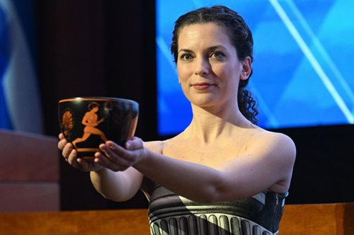 H Μαίρη Κατράντζου 