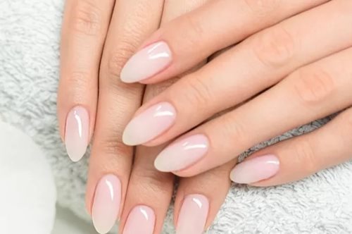 5 κομψά μανικιούρ με τα οποία έχουν πάθει εμμονή όλες οι fashionistas φέτος - και τα επιλέγουν ξανά και ξανά