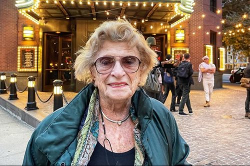 Μια 99χρονη μοιράζεται τα μυστικά της για τη μακροζωία