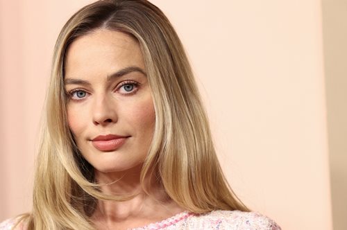 Οι Μάργκοτ Ρόμπι και Τζέικομπ Έλορντι στη νέα κινηματογραφική μεταφορά του 