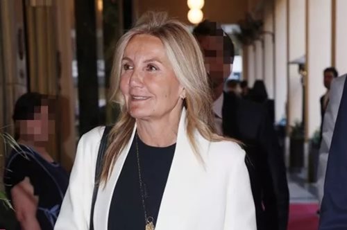 Μαρέβα Μητσοτάκη: Casual chic στους Δελφούς