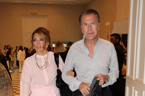 Η Μιμή Ντενίση 