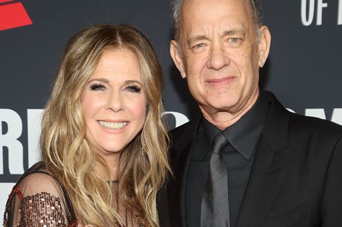 Τομ Χανκς και Ρίτα Γουίλσον εύχονται στα ελληνικά: 