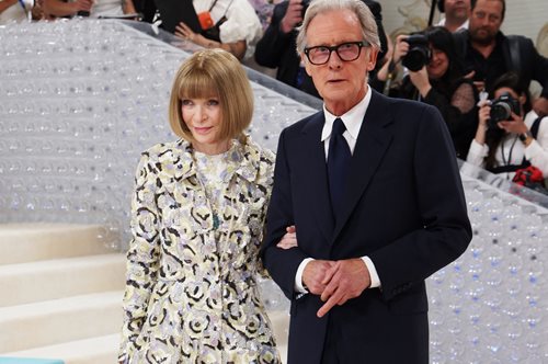 H Άννα Γουίντορ μόλις επισημοποίησε τη σχέση της με τον ηθοποιό Μπιλ Νάι