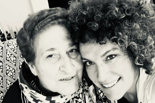 Ανθρώπινες ιστορίες: Η 82χρονη Γεωργιανή που επί 30 χρόνια φρόντιζε ενηλίκους στην Ελλάδα και οι δεσμοί καρδιάς που απέκτησε με τις οικογένειές τους