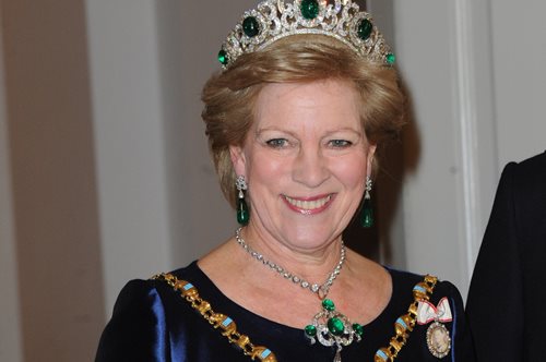 Τα πολύτιμα σμαράγδια της βασίλισσας Όλγας που κληρονόμησε η Άννα Μαρία