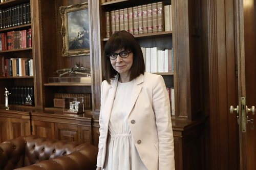 Η σπάνια εμφάνιση της Κατερίνας Σακελλαροπούλου με τον σύντροφό της