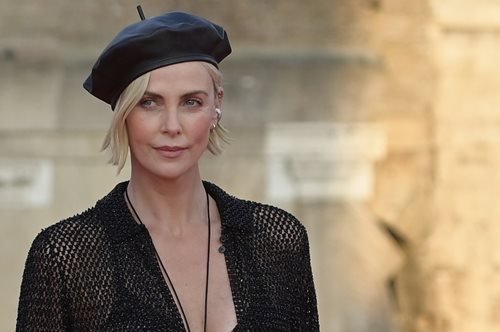 Σαρλίζ Θερόν και Άλεξ Ντιμιτρίεβιτς: Ο νέος έρωτας στη ζωή της