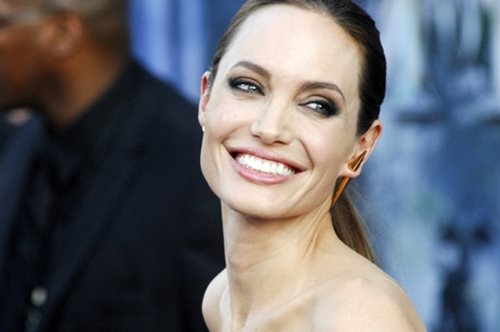 Αντζελίνα Τζολί: Ζητά αποζημίωση 350 εκατομμύρια από τον Μπραντ Πιτ