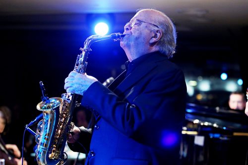 Γιώργος Κατσαρός: 