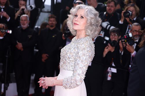 Jane Fonda: Με καρέ καστανό μαλλί πριν από 62 χρόνια στην Ακρόπολη για τις ανάγκες ταινίας της