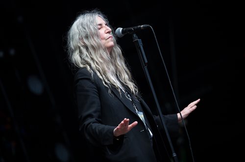 Patti Smith: Βγείτε στους δρόμους, εσείς είστε το μέλλον