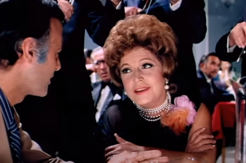 54 χρόνια πριν: Με boho chic style η Ρένα Βλαχοπούλου μαζί με τη Νάντια Φοντάνα