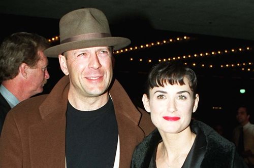 Τα οικογενειακά γενέθλια του Μπρους Γουίλις: Ο ηθοποιός εμφανίστηκε πρώτη φορά σε βίντεο μετά την διάγνωση με αφασία