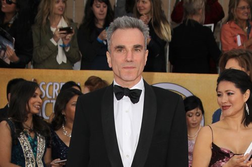 Ο Ντάνιελ Ντέι Λούις σε σπάνια εμφάνιση με τη σύζυγο και τον γιο του