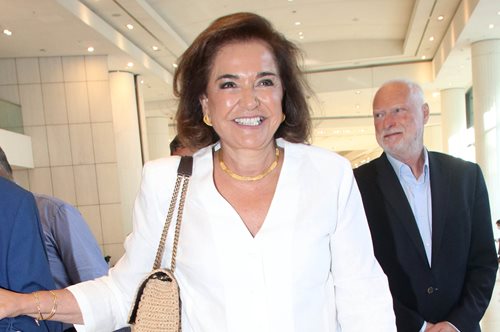 Ντόρα Μπακογιάννη: Οι αισθητικές επεμβάσεις, τα εγγόνια, η Σία, ο καρκίνος αλλά και το δικαίωμα στον έρωτα