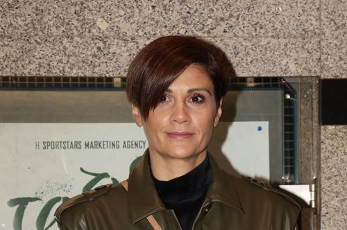 Η stylish εμφάνιση της Άννας Μαρίας Παπαχαραλάμπους με το απόλυτο cool item του φετινού φθινοπώρου