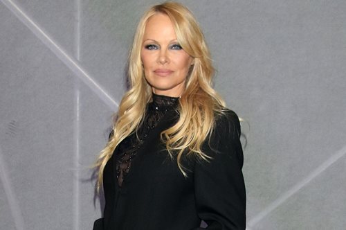 Η Πάμελα Άντερσον ήταν μια θρυλική Barbie