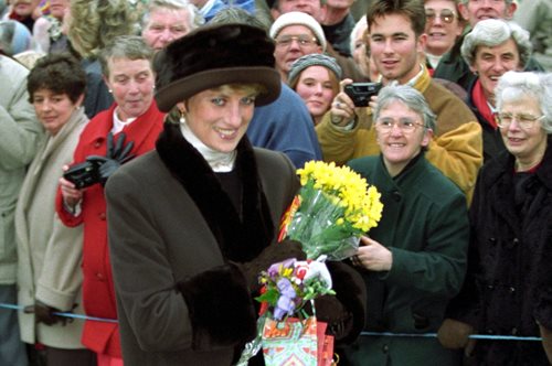 Το χειρόγραφο σημείωμα της πριγκίπισσας Νταϊάνα που κοστίζει 18.000 λίρες