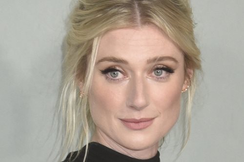 Κι όμως! Η H Ελίζαμπεθ Ντεμπίκι είχε κάνει οντισιόν στο The Crown αλλά όχι για τον ρόλο της Νταϊάνα