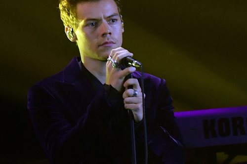 Ο Χάρι Στάιλς ακυρώνει τη συναυλία του μετά από το μακελειό στην Κοπεγχάγη : 