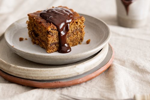 Το πιο αφράτο κέικ με ταχίνι και σοκολάτα από την Madame Ginger