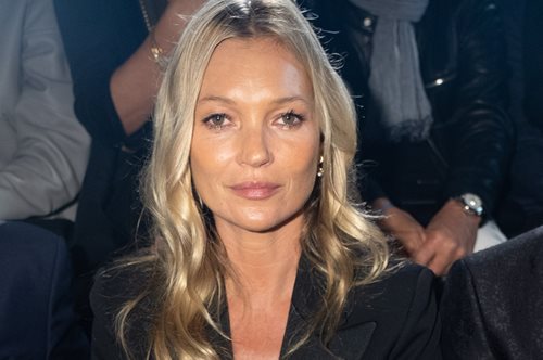 Το νέο hair look της Κέιτ Μος είναι ο ορισμός του Barbiecore