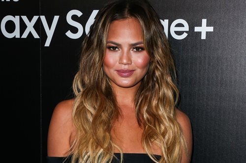 Κρίσι Τέιγκεν: Έγινε για τέταρτη φορά μαμά μέσω παρένθετης μητέρας και περιγράφει το ''ταξίδι''