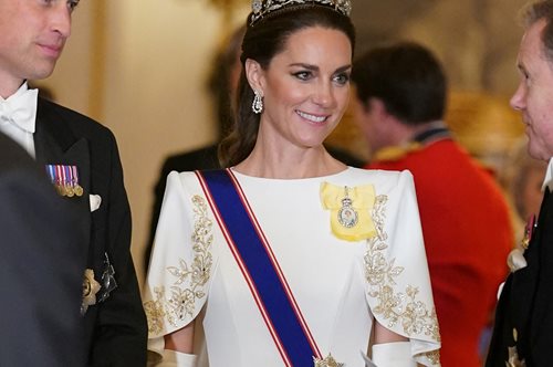 Αγωνία στη Μ.Βρετανία: Νοσηλεύεται η Κέιτ Μίντλετον, οσονούπω και ο Βασιλιάς Κάρολος