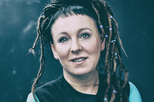 Olga Tokarczuk: Η βραβευμένη με Νόμπελ Λογοτεχνίας συγγραφέας για πρώτη φορά στην Ελλάδα