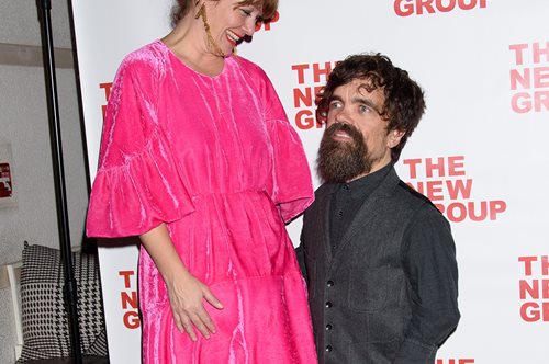 Ο ευτυχισμένος γάμος του Πίτερ Ντίνκλατζ παρά το γεγονός πως είναι μαιτρ στο φλερτ