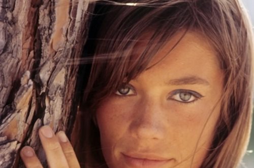 Γαλλία: Η χώρα θρηνεί για την απώλεια της εμβληματικής Γαλλίδας τραγουδίστριας Φρανσουάζ Αρντί