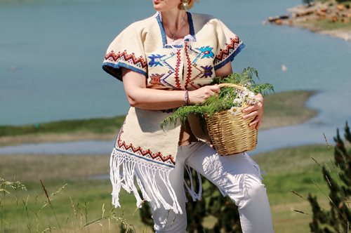 Η μοναδική έκθεση HANDMADE: οι κοινωνικές διαστάσεις της χειροτεχνίας