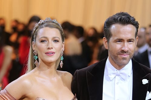 Έφτασε για 4η φορά ο πελαργός στο σπίτι της Μπλέικ Λάιβλι και του Ράιαν Ρέινολντς