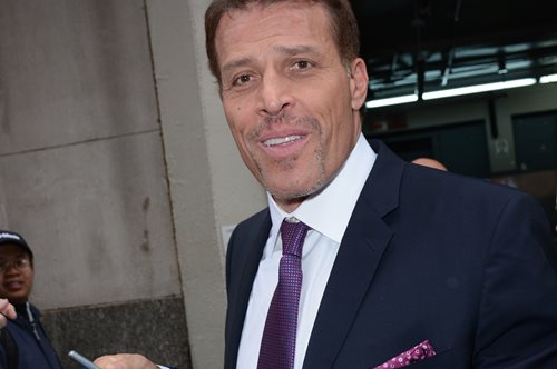 Ποιος είναι ο guru της αυτοβελτίωσης Τόνι Ρόμπινς;