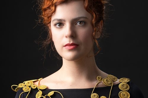 Κοζάνη: Τα θεϊκά κοσμήματα της Ελένης Σιούστη φτιαγμένα από χρυσοκλωστή, απογειώνουν την παράδοση