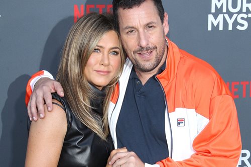 Τζένιφερ Άνιστον: 