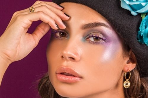 Κρεμαστά σκουλαρίκια: 3 σχέδια που ταιριάζουν σε κάθε στυλ γυναίκας