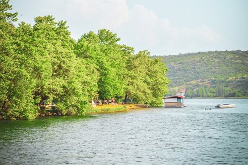 Λίμνη Καστοριάς: Ο νέος top τουριστικός προορισμός
