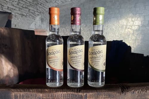 Αρώματα και συναισθήματα μετέφερε το Δεκαράκι στην έκθεση 