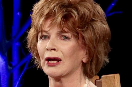 Ιρλανδία: Πέθανε η φεμινίστρια συγγραφέας Έντνα Ο' Μπράιαν σε ηλικία 93 ετών