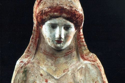 Το έργο της Εβδομάδας: Η εντυπωσιακή γυναικεία προτομή στο αρχαιολογικό μουσείο της Αμφίπολης