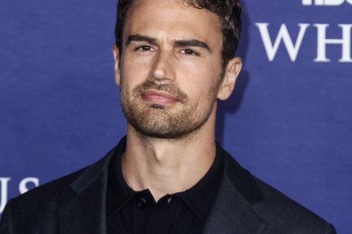 Θίο Τζέιμς: 