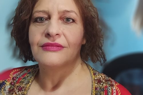 Η αληθινή ιστορία που μας εμπνέει: Η Μαρία δουλεύει από τα ξημερώματα και το απόγευμα... σπουδάζει