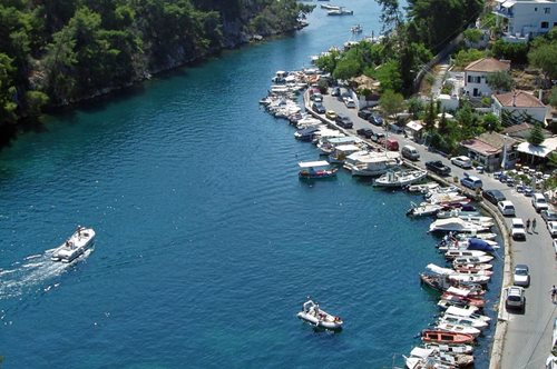 Παξοί| Η γέννα που έπρεπε να είχε συμπεριλάβει το Maestro