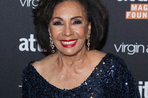 Η Σίρλεϊ Μπάσεϊ δημοπρατεί την πολύτιμη συλλογή κοσμημάτων της για καλό σκοπό- Εξάλλου Diamonds are forever