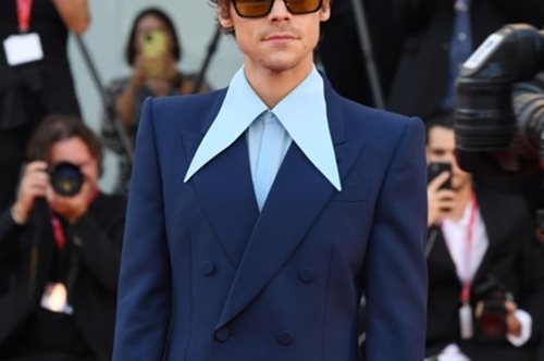 Χάρι Στάιλς: Το συγκινητικό βίντεο από το ξεκίνημα της καριέρας του με αφορμή τα 30α του γενέθλια